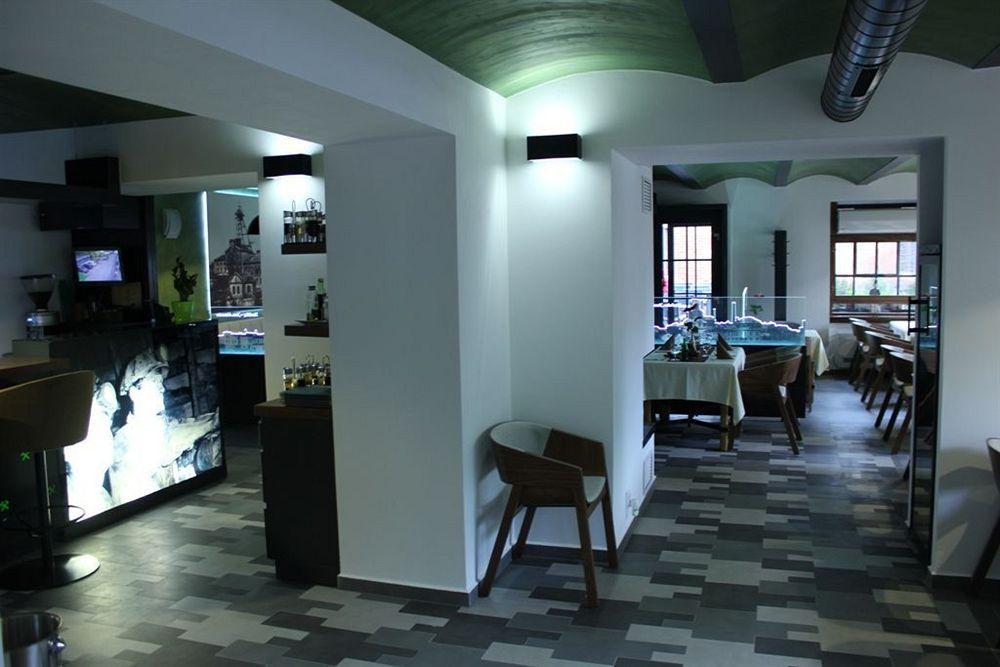 Hotel Maria Ostrava Bagian luar foto
