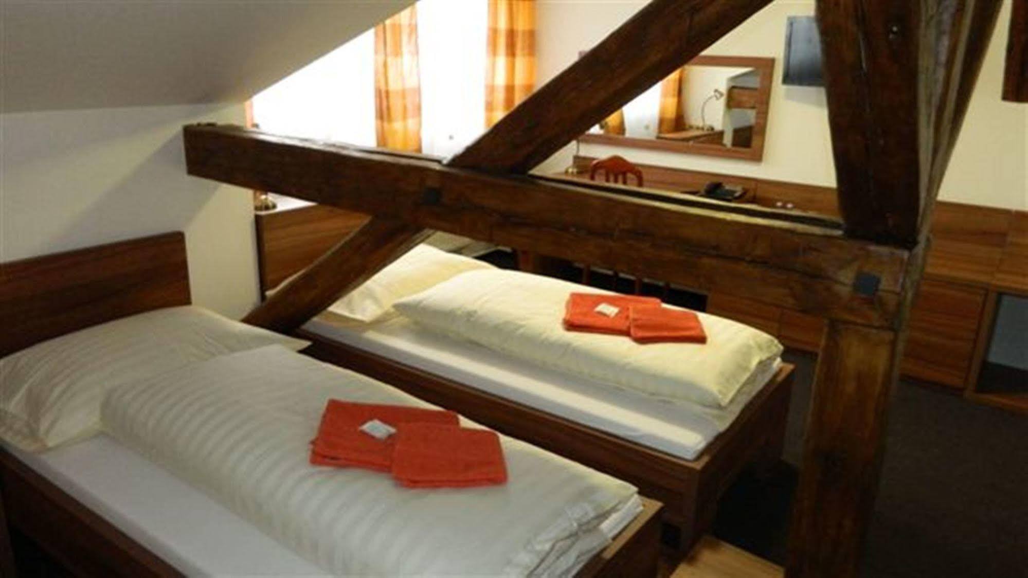 Hotel Maria Ostrava Bagian luar foto